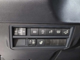 Toyota Tundra 4WD SR5 CrewMax 5.5' Bed (Natl) 2026