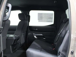 Toyota Tundra 4WD SR5 CrewMax 5.5' Bed (Natl) 2026