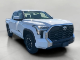 Toyota Tundra 4WD SR5 CrewMax 5.5' Bed (Natl) 2026