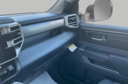Toyota Tundra 4WD SR5 CrewMax 5.5' Bed (Natl) 2026