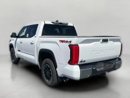 Toyota Tundra 4WD SR5 CrewMax 5.5' Bed (Natl) 2026