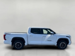 Toyota Tundra 4WD SR5 CrewMax 5.5' Bed (Natl) 2026