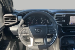 Toyota Tundra 4WD SR5 CrewMax 5.5' Bed (Natl) 2026