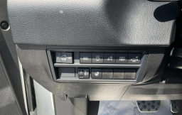 Toyota Tundra 4WD SR5 CrewMax 5.5' Bed (Natl) 2026
