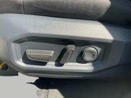 Toyota Tundra 4WD SR5 CrewMax 5.5' Bed (Natl) 2026