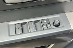 Toyota Tundra 4WD SR5 CrewMax 5.5' Bed (Natl) 2026