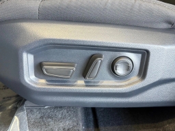 Toyota Tundra 4WD SR5 CrewMax 5.5' Bed (Natl) 2026
