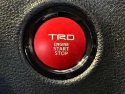 Toyota Tundra 4WD SR5 CrewMax 5.5' Bed (Natl) 2026