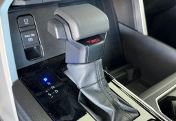 Toyota Tundra 4WD SR5 CrewMax 5.5' Bed (Natl) 2026