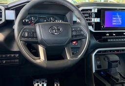 Toyota Tundra 4WD SR5 CrewMax 5.5' Bed (Natl) 2026