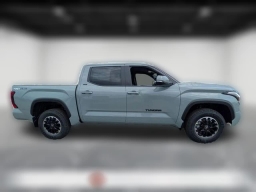 Toyota Tundra 4WD SR5 CrewMax 5.5' Bed (Natl) 2026