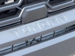 Toyota Tundra 4WD SR5 CrewMax 5.5' Bed (Natl) 2026