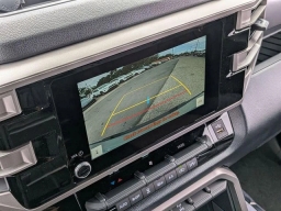 Toyota Tundra 4WD SR5 CrewMax 5.5' Bed (Natl) 2026
