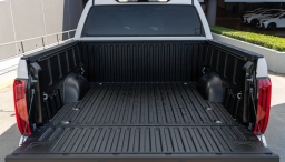 Toyota Tundra 4WD SR5 CrewMax 5.5' Bed (Natl) 2026