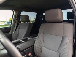 Toyota Tundra 4WD SR5 CrewMax 5.5' Bed (Natl) 2026
