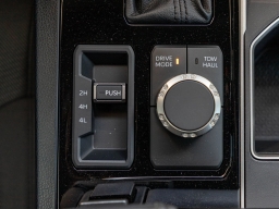 Toyota Tundra 4WD SR5 CrewMax 5.5' Bed (Natl) 2026
