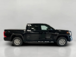 Toyota Tundra 4WD SR5 CrewMax 5.5' Bed (Natl) 2026