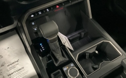 Toyota Tundra 4WD SR5 CrewMax 5.5' Bed (Natl) 2026