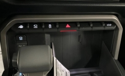 Toyota Tundra 4WD SR5 CrewMax 5.5' Bed (Natl) 2026