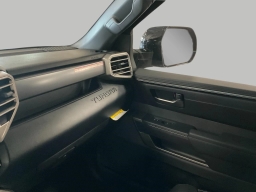 Toyota Tundra 4WD SR5 CrewMax 5.5' Bed (Natl) 2026