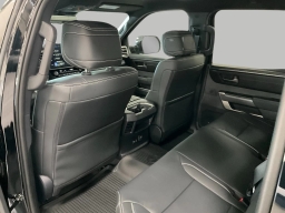 Toyota Tundra 4WD SR5 CrewMax 5.5' Bed (Natl) 2026