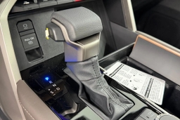 Toyota Tundra 4WD 1794 Edition CrewMax 5.5' Bed (Natl) 2026