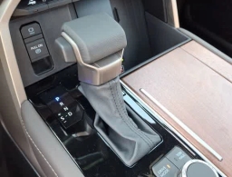 Toyota Tundra 4WD 1794 Edition Hybrid CrewMax 5.5' Bed (Natl) 2026