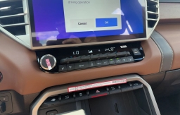 Toyota Tundra 4WD 1794 Edition Hybrid CrewMax 5.5' Bed (Natl) 2026