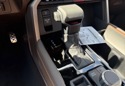 Toyota Tundra 4WD 1794 Edition Hybrid CrewMax 5.5' Bed (Natl) 2026