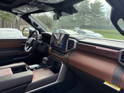 Toyota Tundra 4WD 1794 Edition Hybrid CrewMax 5.5' Bed (Natl) 2026