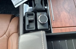 Toyota Tundra 4WD 1794 Edition Hybrid CrewMax 5.5' Bed (Natl) 2026