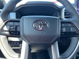 Toyota Tundra 4WD Platinum CrewMax 5.5' Bed (Natl) 2026