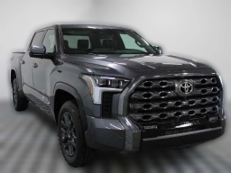 Toyota Tundra 4WD Platinum CrewMax 5.5' Bed (Natl) 2026