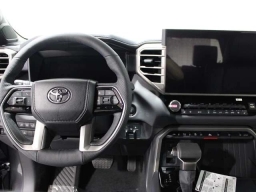 Toyota Tundra 4WD Platinum CrewMax 5.5' Bed (Natl) 2026