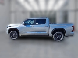Toyota Tundra 4WD Platinum CrewMax 5.5' Bed (Natl) 2026