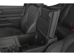 Toyota Tundra 4WD Platinum CrewMax 5.5' Bed (Natl) 2026