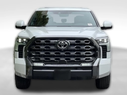 Toyota Tundra 4WD Platinum CrewMax 5.5' Bed (Natl) 2026