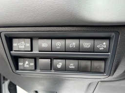 Toyota Tundra 4WD Platinum CrewMax 5.5' Bed (Natl) 2026