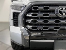 Toyota Tundra 4WD Platinum CrewMax 5.5' Bed (Natl) 2026