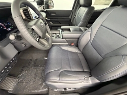 Toyota Tundra 4WD Platinum Hybrid CrewMax 5.5' Bed (Natl) 2026
