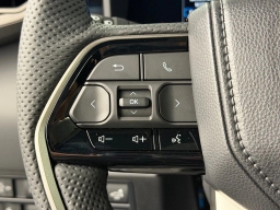 Toyota Tundra 4WD Platinum Hybrid CrewMax 5.5' Bed (Natl) 2026