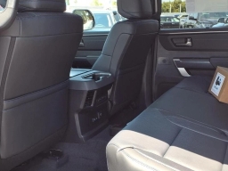 Toyota Tundra 4WD Platinum Hybrid CrewMax 5.5' Bed (Natl) 2026