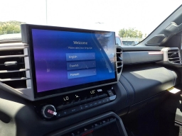 Toyota Tundra 4WD Platinum Hybrid CrewMax 5.5' Bed (Natl) 2026