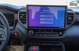 Toyota Tundra 4WD TRD Pro Hybrid CrewMax 5.5' Bed (Natl) 2026