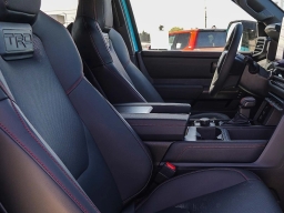 Toyota Tundra 4WD TRD Pro Hybrid CrewMax 5.5' Bed (Natl) 2026