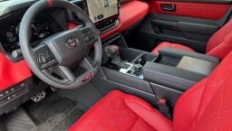 Toyota Tundra 4WD TRD Pro Hybrid CrewMax 5.5' Bed (Natl) 2026