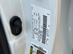 Toyota Tundra 4WD TRD Pro Hybrid CrewMax 5.5' Bed (Natl) 2026