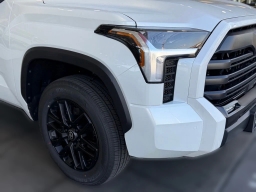 Toyota Tundra 4WD Limited CrewMax 5.5' Bed (Natl) 2026
