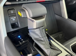 Toyota Tundra 4WD Limited CrewMax 5.5' Bed (Natl) 2026