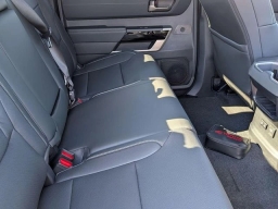Toyota Tundra 4WD Limited CrewMax 5.5' Bed (Natl) 2026